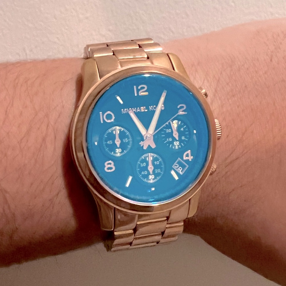 EUC Michael Kors watch. Rose gold with blue face.